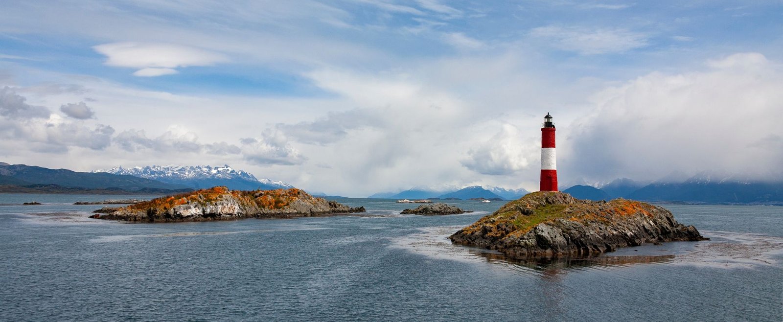 Faro Les Eclaireurs en el Canal Beagle, Ushuaia